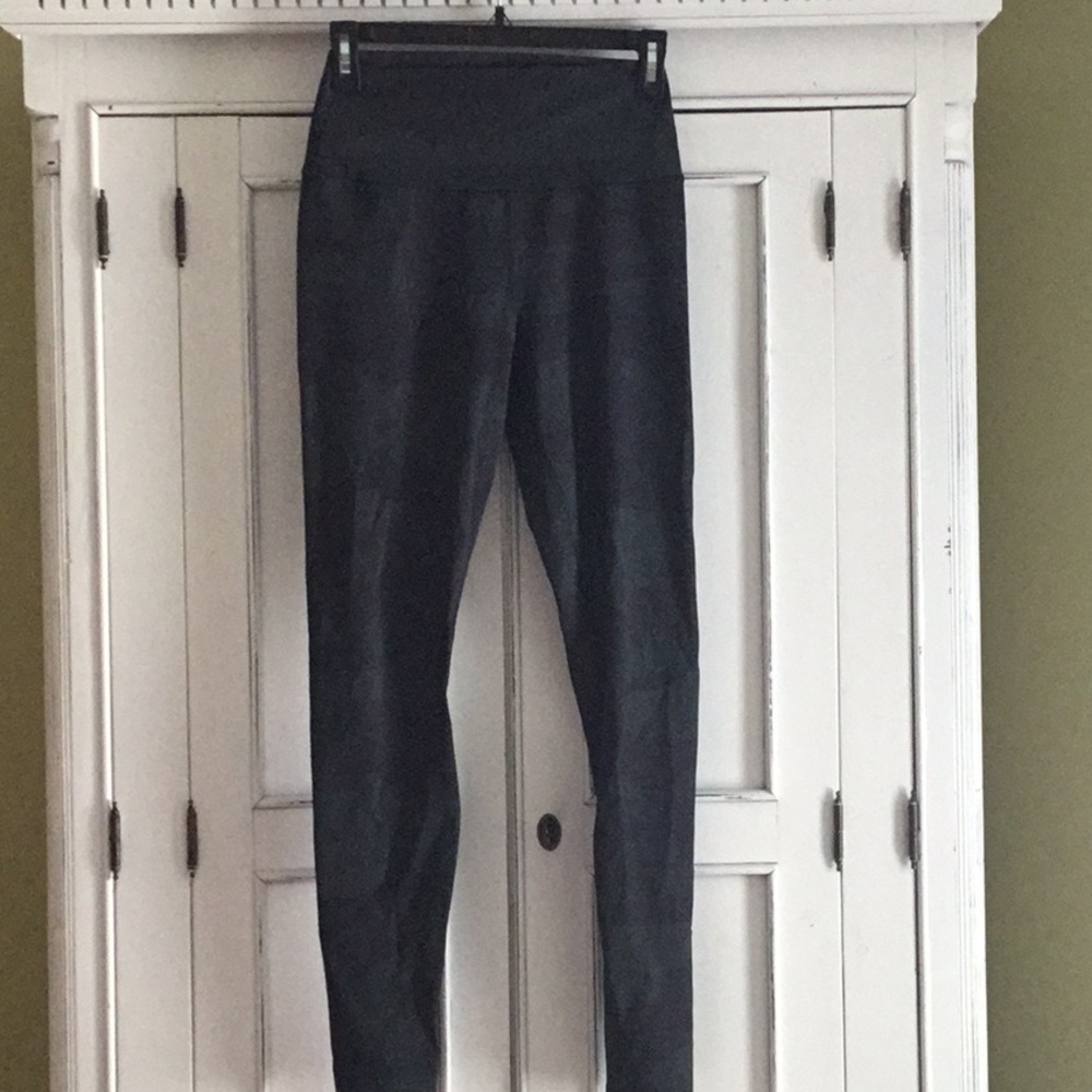 Alo Camo Full Length Yoga Pants Size S